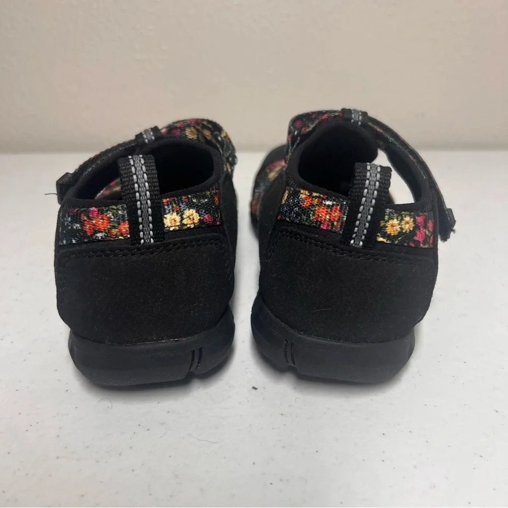 Keen Shoes Kids Seacamp II in Black Floral Youth Size US 4 Water Washable Straps